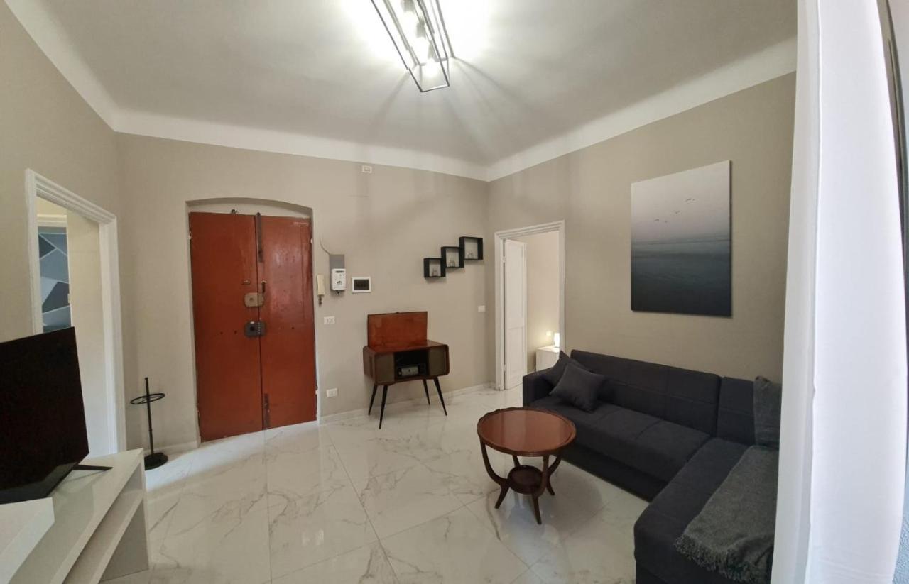 Ampio Appartamento Con 2 Posti Auto E Cortile Génova Exterior foto